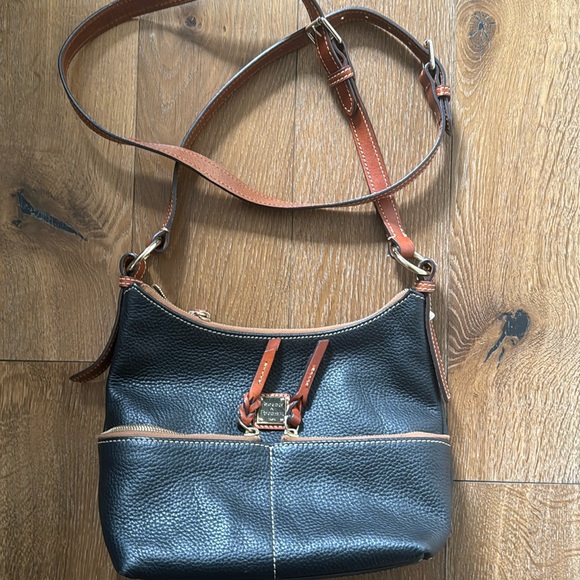 DOONEY & BURKE HANDBAG - Picture 2 of 10